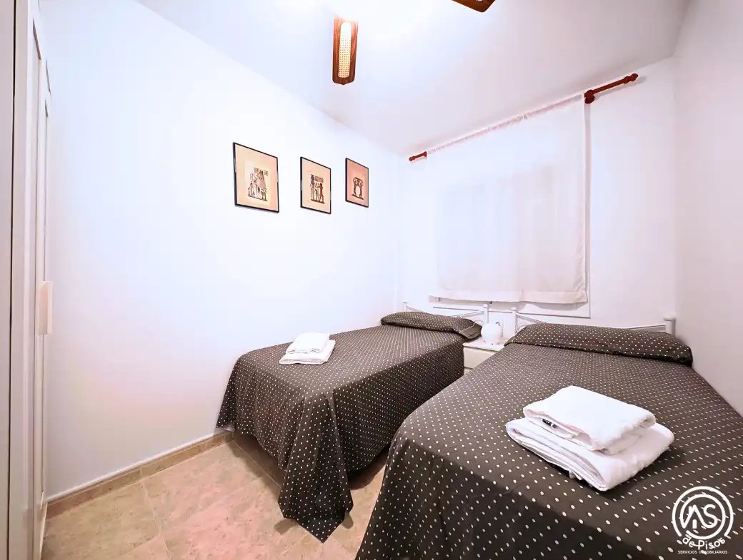 Habitación de Apartamento de alquiler en Mont-roig del Camp con Aire acondicionado, Calefacción y Jardín privado