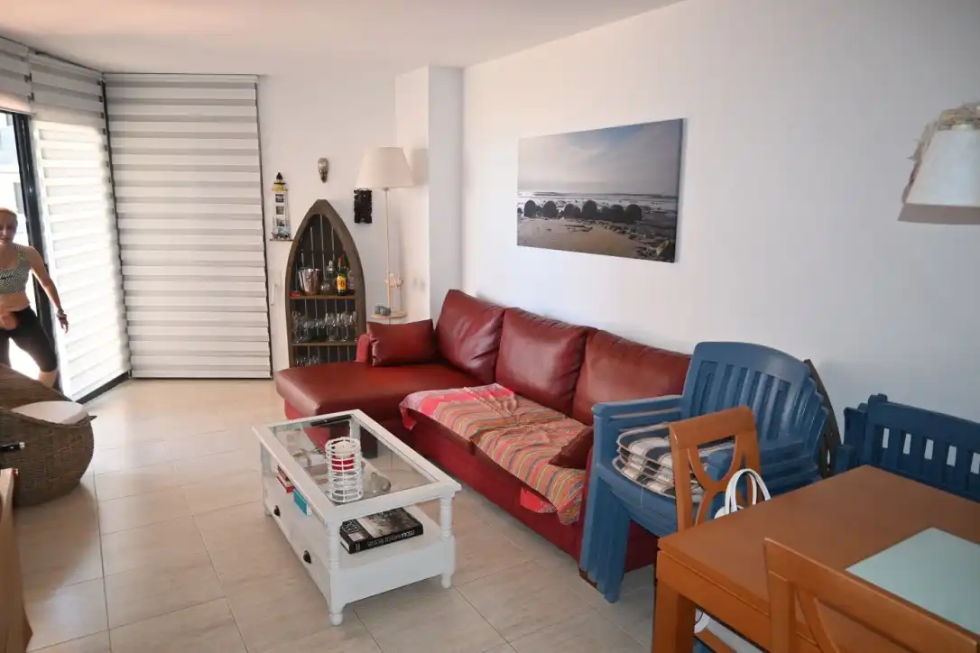 Sala de estar de Piso en venta en L'Escala con Aire acondicionado, Calefacción y Terraza