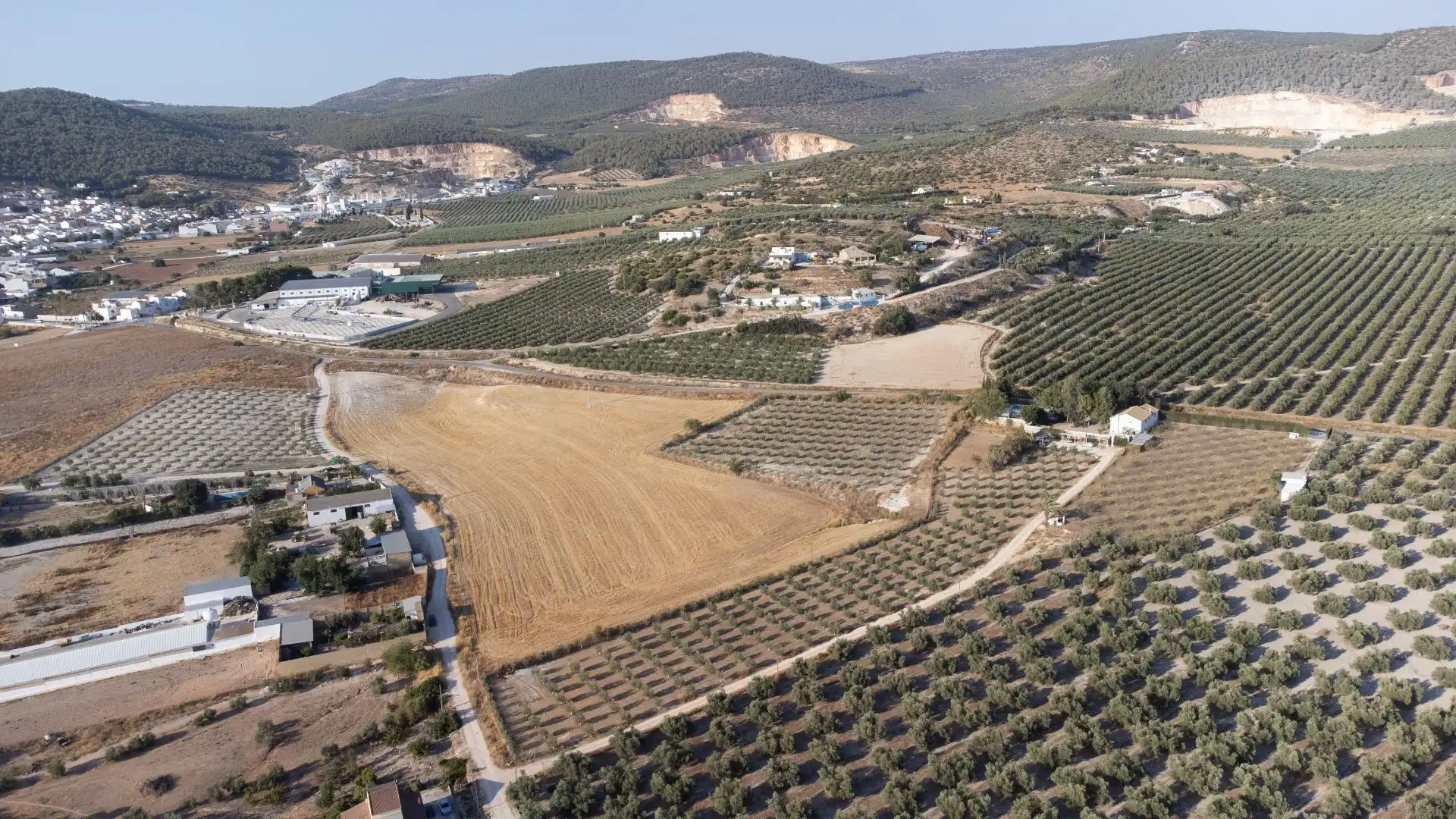 Country homes for sale in Gilena  with Air Conditioner, Heating and Private garden