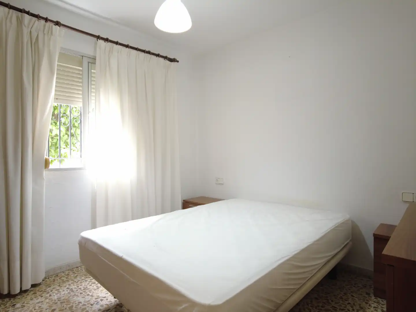 Habitación de Piso en venta en Marbella con Amueblado y Balcón
