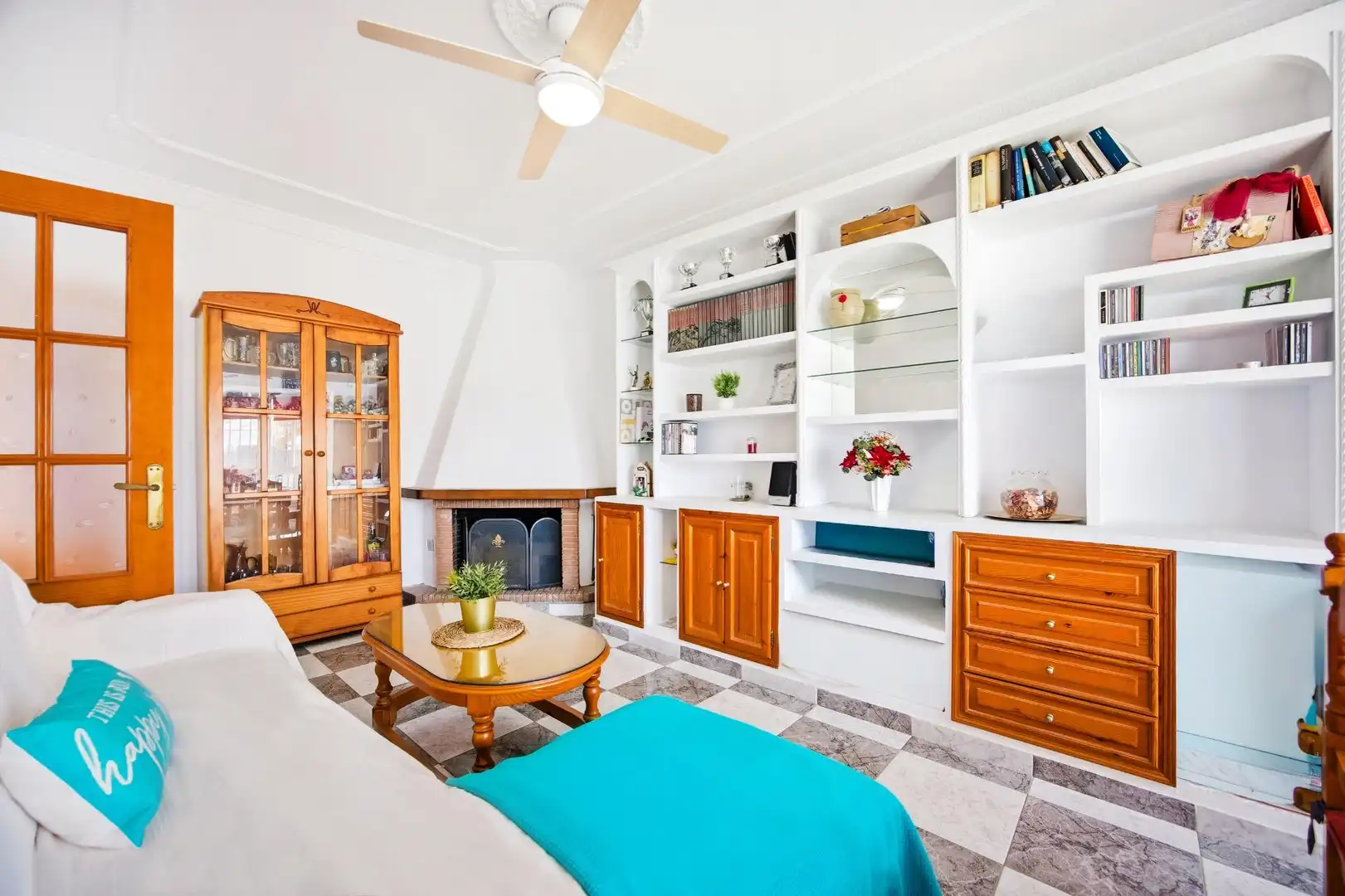 Sala de estar de Casa o chalet en venta en Chiclana de la Frontera con Aire acondicionado, Jardín privado y Terraza