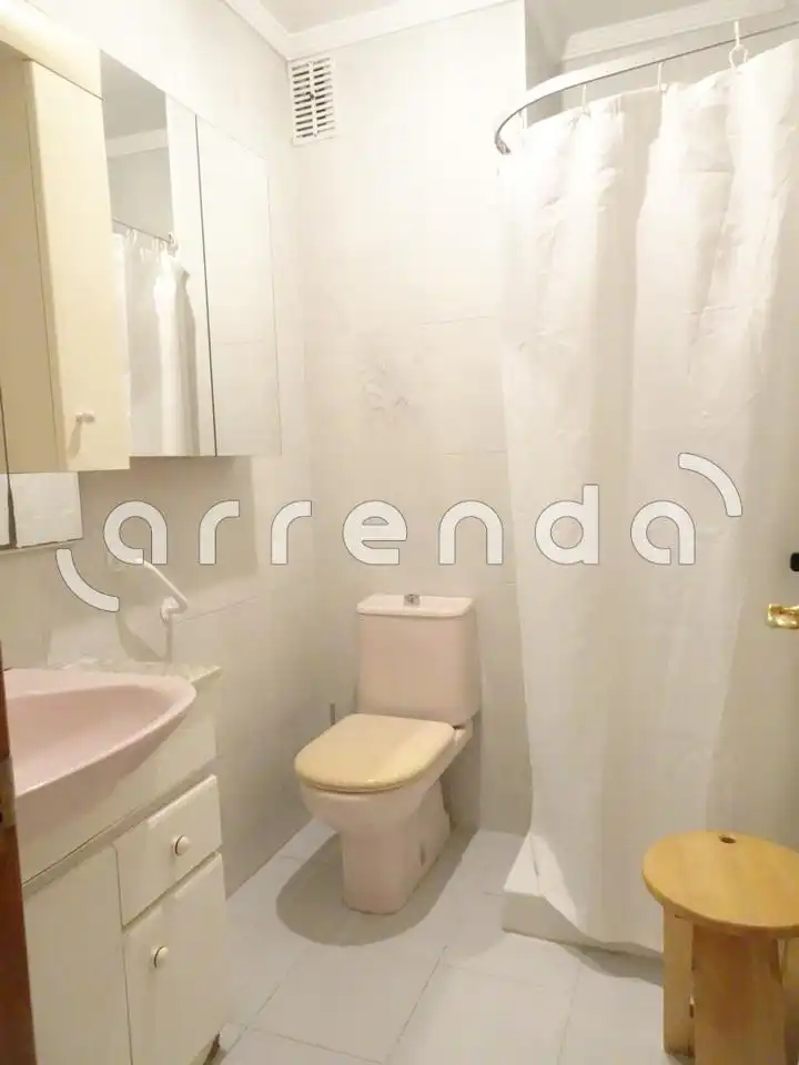 Badezimmer von Wohnung zur Miete in Santander mit Heizung, Terrasse und Möbliert