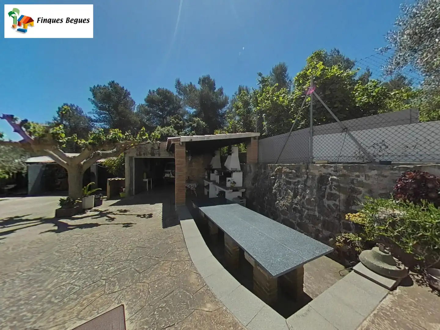 Terrassa de Finca rústica en venda en Begues amb Calefacció, Jardí privat i Moblat
