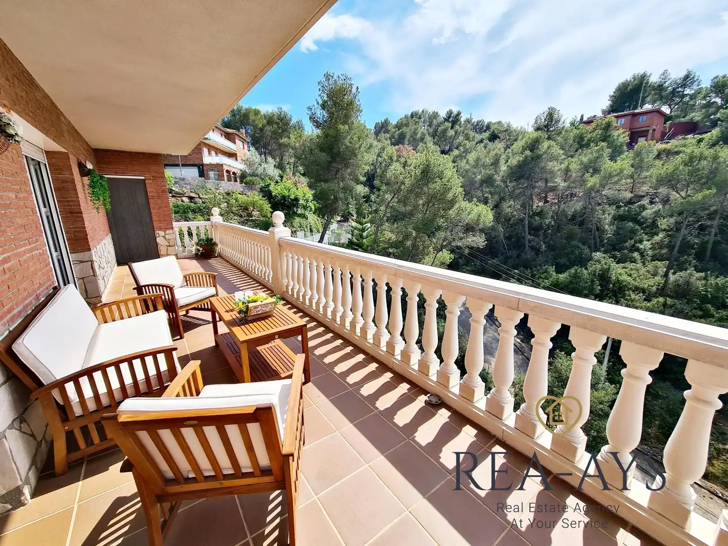Vista exterior de Casa o chalet en venta en Cervelló con Aire acondicionado, Calefacción y Jardín privado