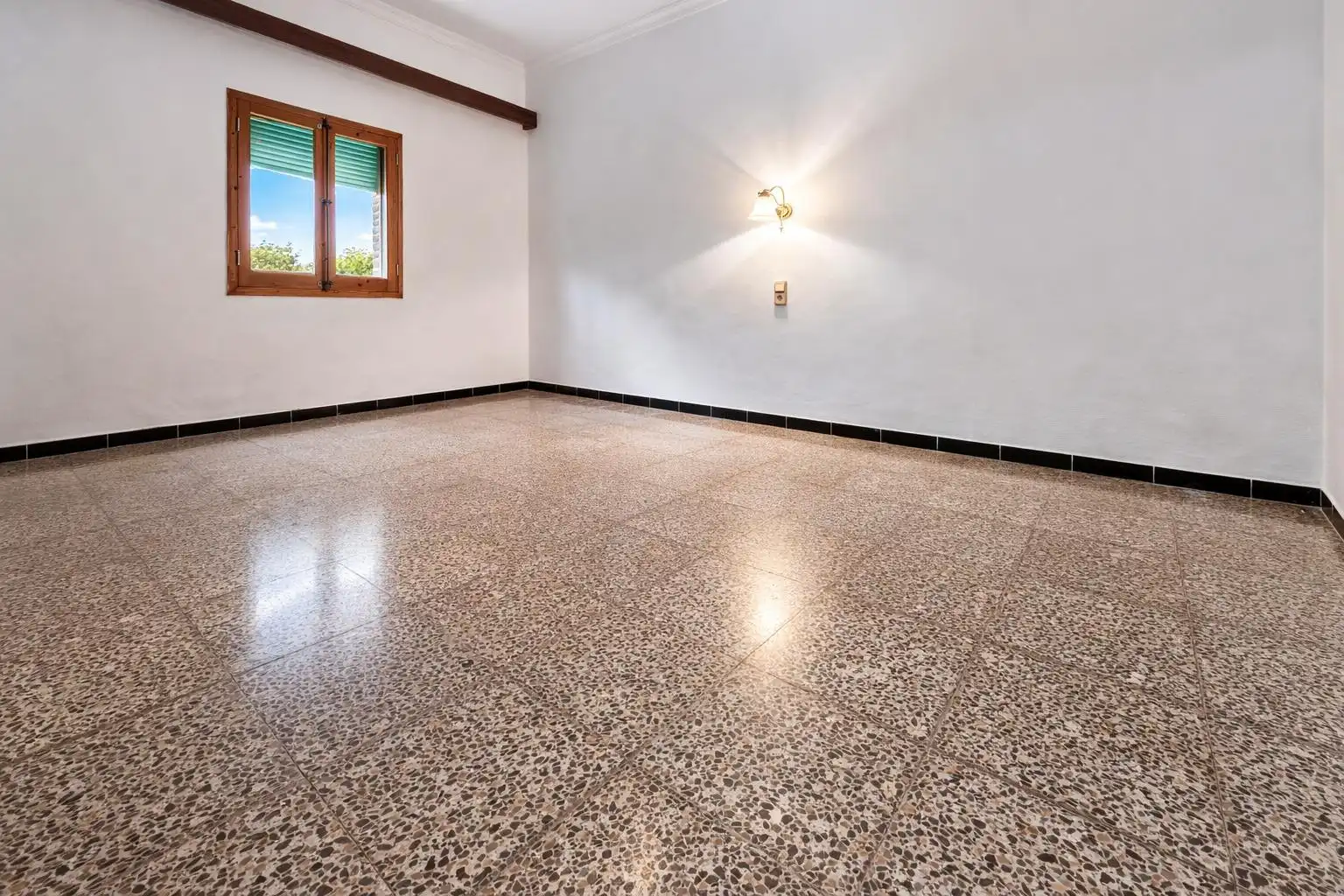 Ground floor for sale in Inca  with Terrace and Storage room