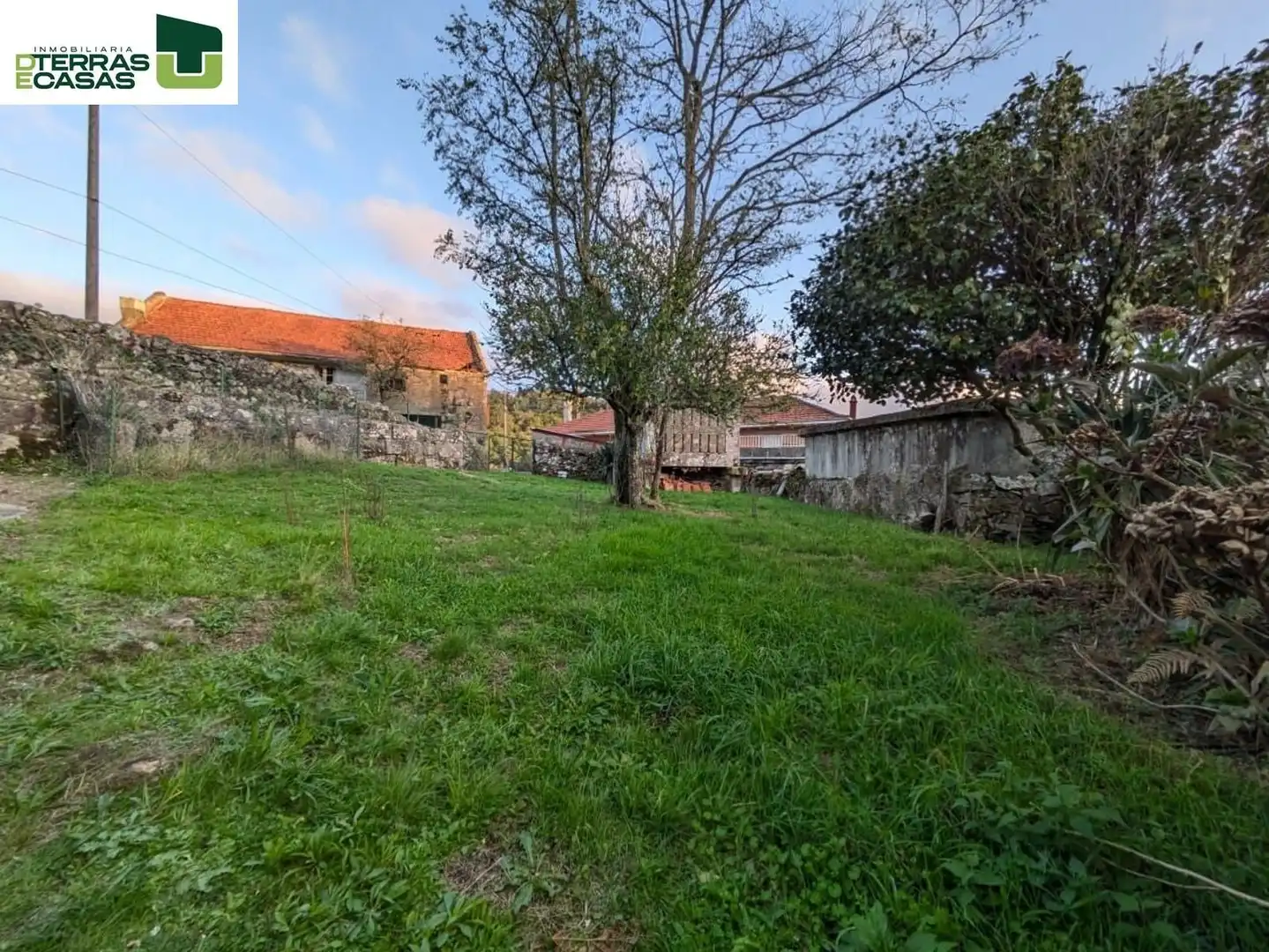 Casa o xalet en venda en A Lama   amb Jardí privat