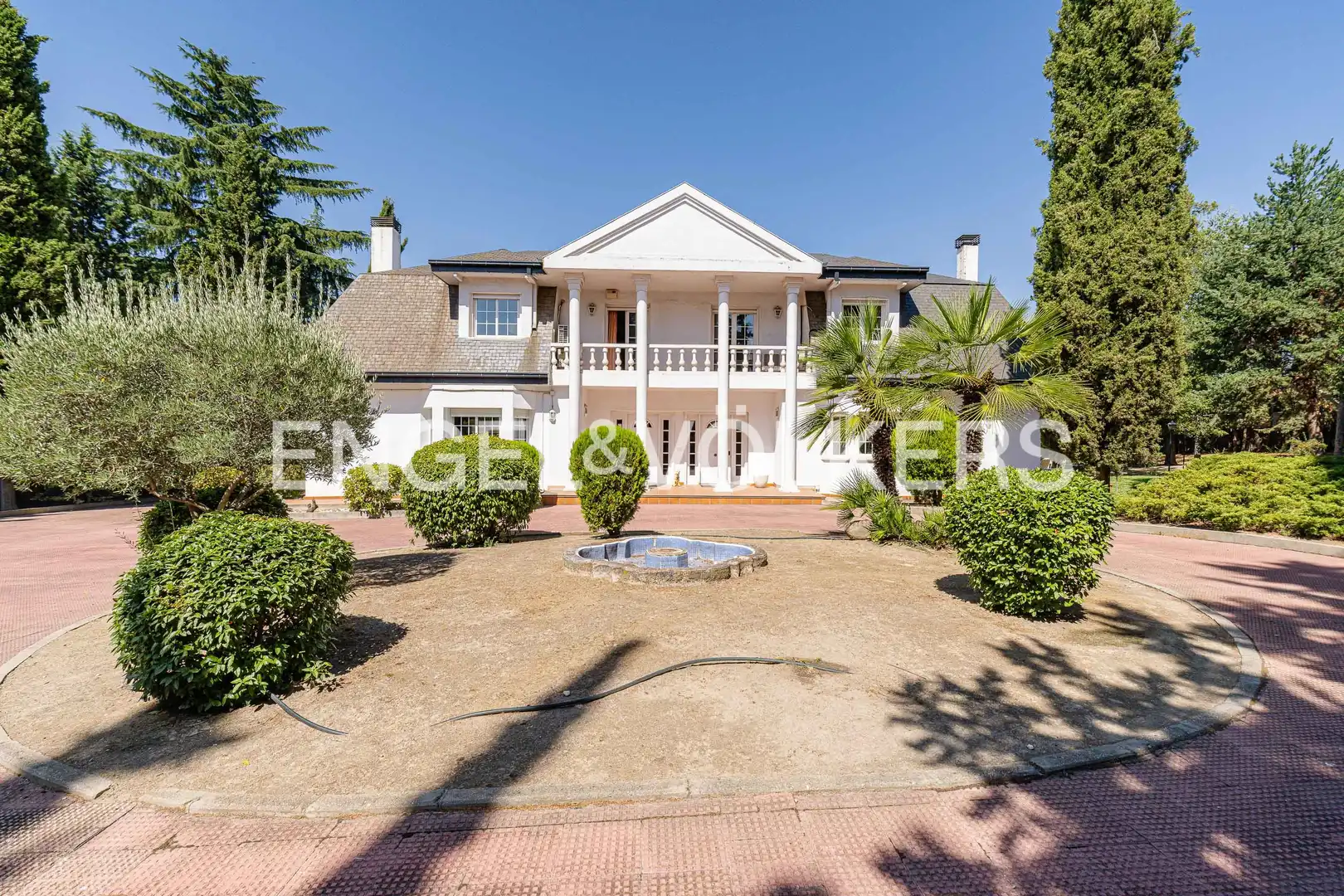 Vista exterior de Casa o chalet en venta en Las Rozas de Madrid con Aire acondicionado, Calefacción y Jardín privado