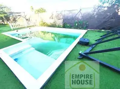 Piscina de Casa o xalet en venda en Carcaixent amb Terrassa, Piscina i Moblat