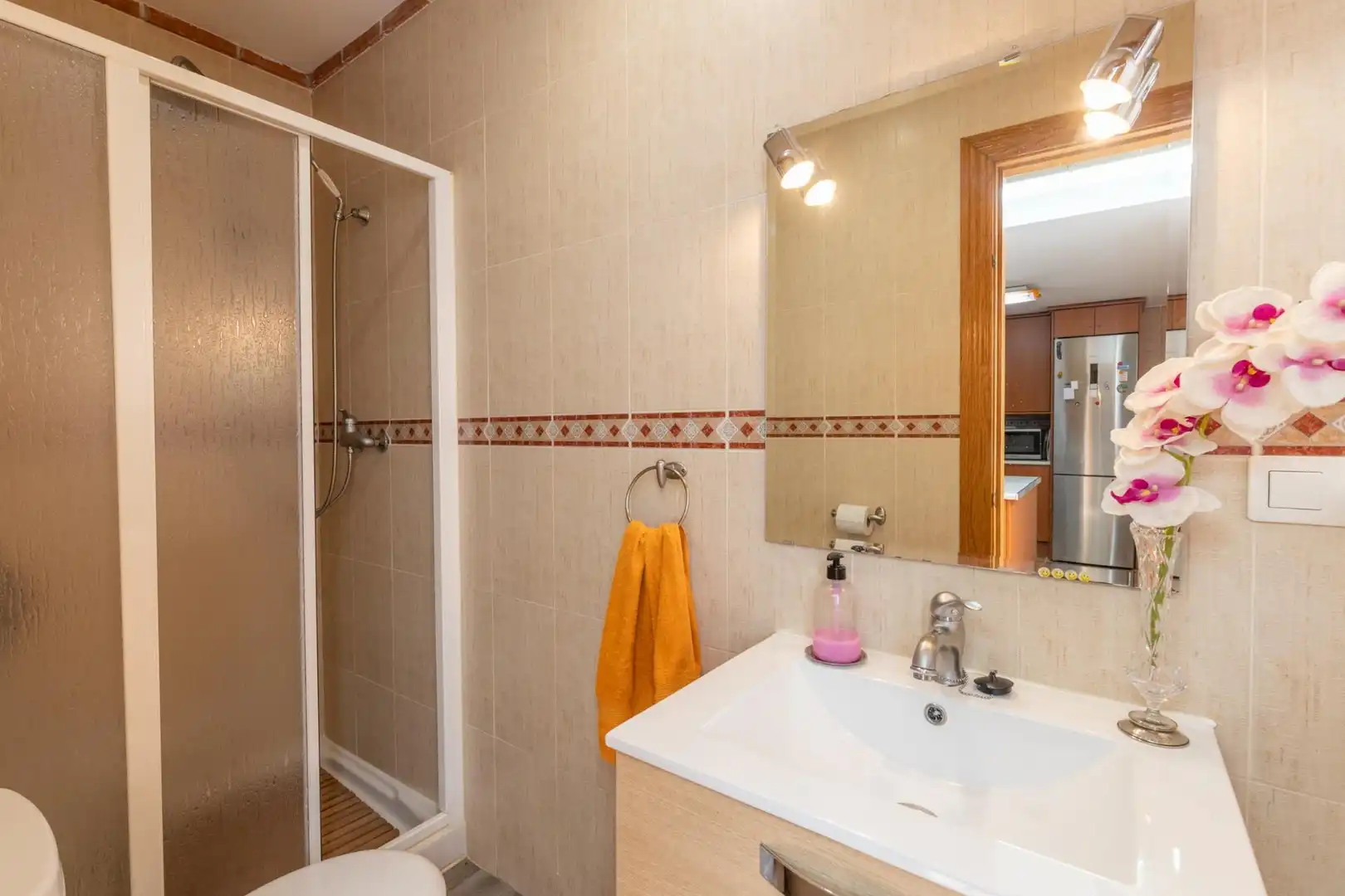 Badezimmer von Einfamilien-Reihenhaus zum Verkauf in Armilla mit Heizung und Abstellraum