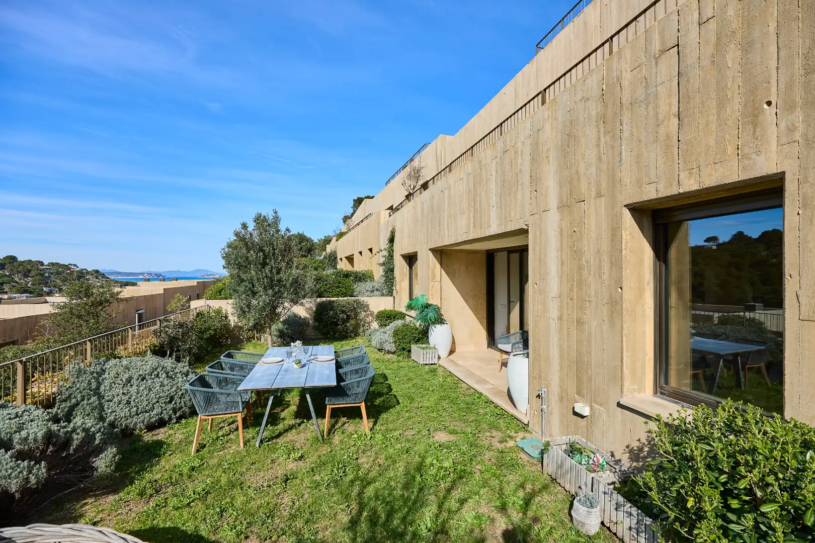 Terrasse von Wohnung zum Verkauf in Begur mit Klimaanlage, Heizung und Privatgarten