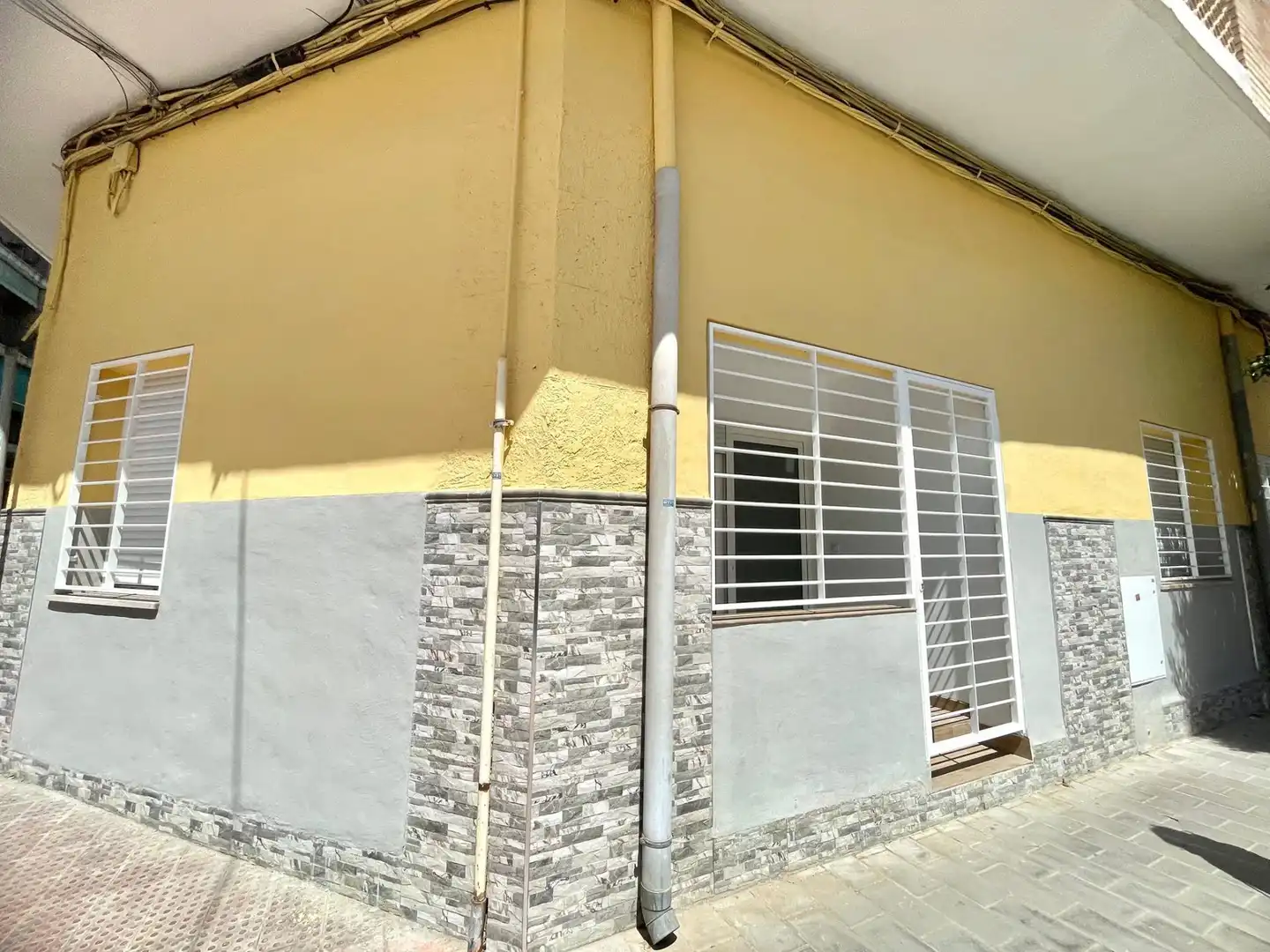 Vista exterior de Planta baja en venta en San Vicente del Raspeig / Sant Vicent del Raspeig