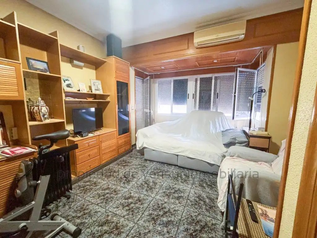 Piso con balcón en venta en Casco Antiguo, imagen 3