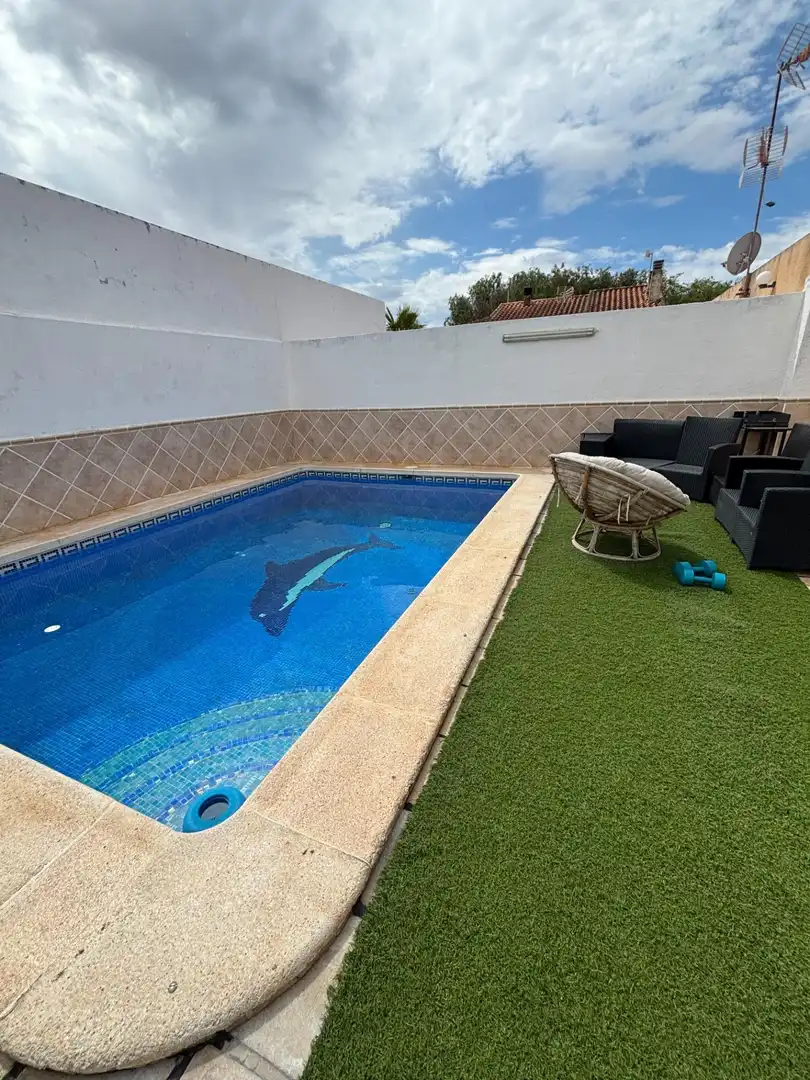 Casa adosada en venta en Calle MARIA DE ZAYAS-B SANTIAGO, 28, Miranda