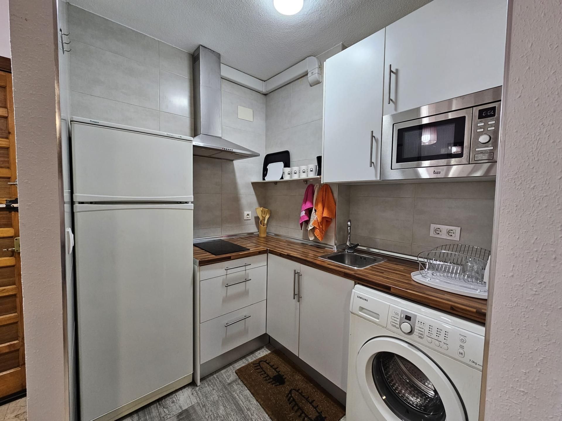Cuina de Apartament de lloguer en  Córdoba Capital amb Aire condicionat