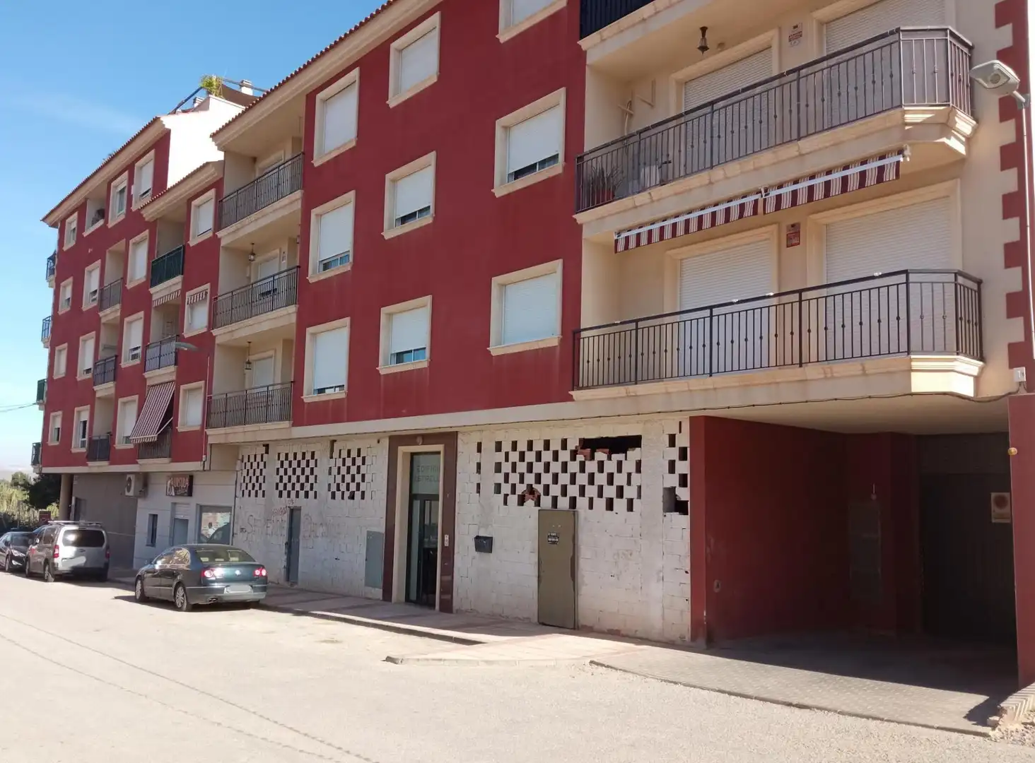 Vista exterior de Local en venta en Murcia