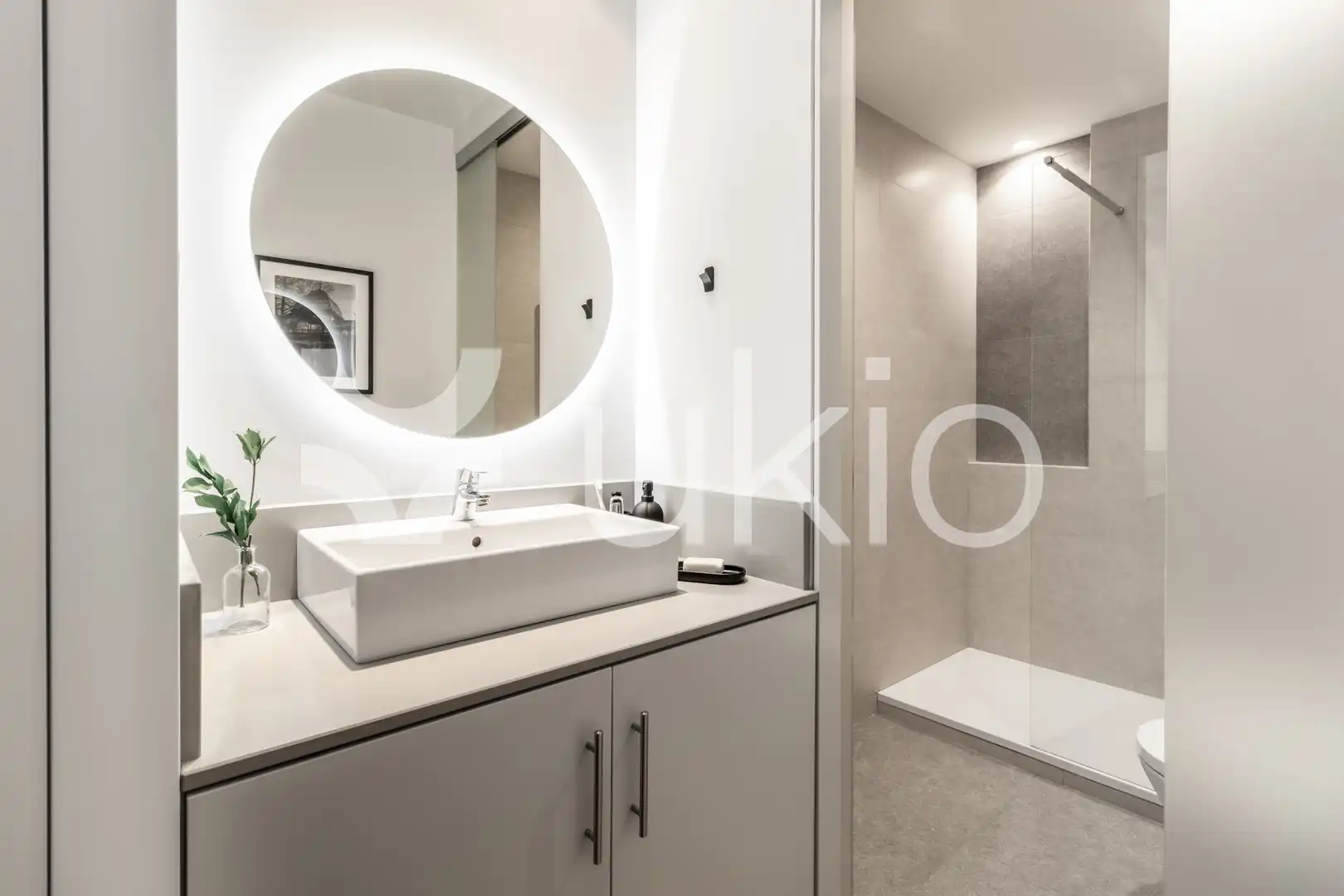 Badezimmer von Wohnungen zur Miete in Madrid mit Klimaanlage, Heizung und Möbliert