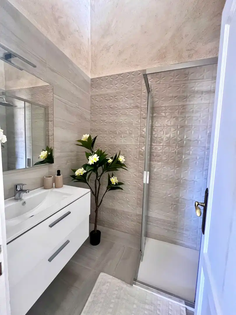 Detached homes for sale in Calle los Prismas, Arico