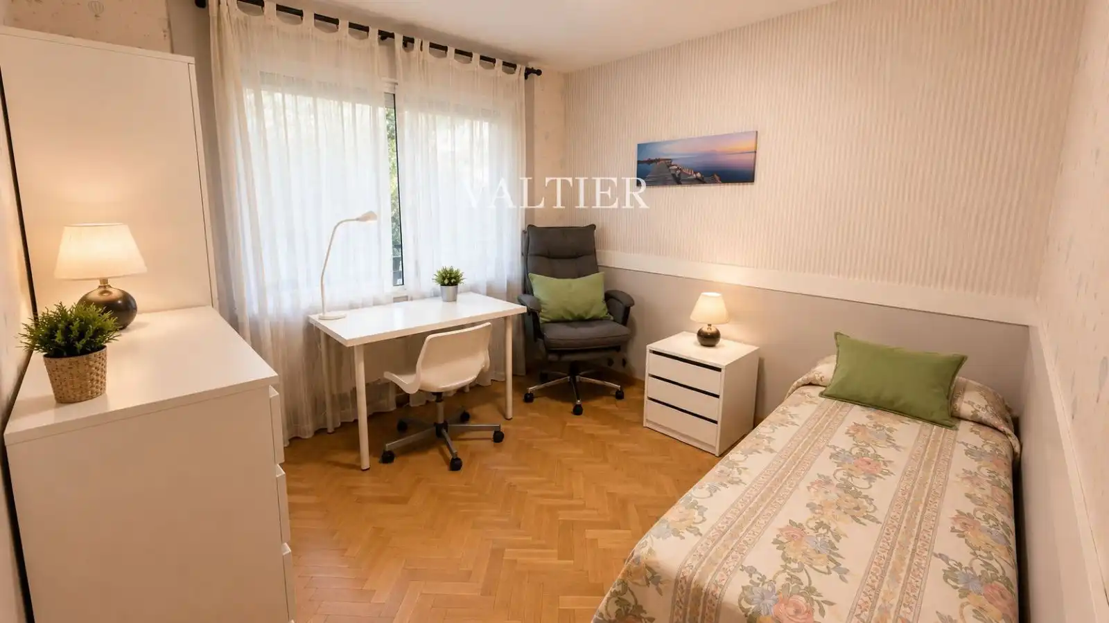Bedroom of Flat for rent in Madrid  with Air Conditioner, Terrace and Furnished
