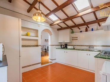 Casa amb piscina en venda a Lugar Caserio Toraixer 58