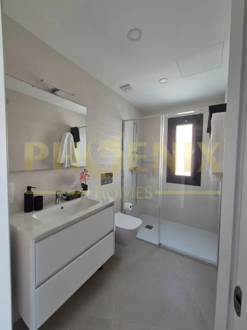 Badezimmer von Maisonette zum Verkauf in Nerja mit Klimaanlage, Terrasse und Möbliert