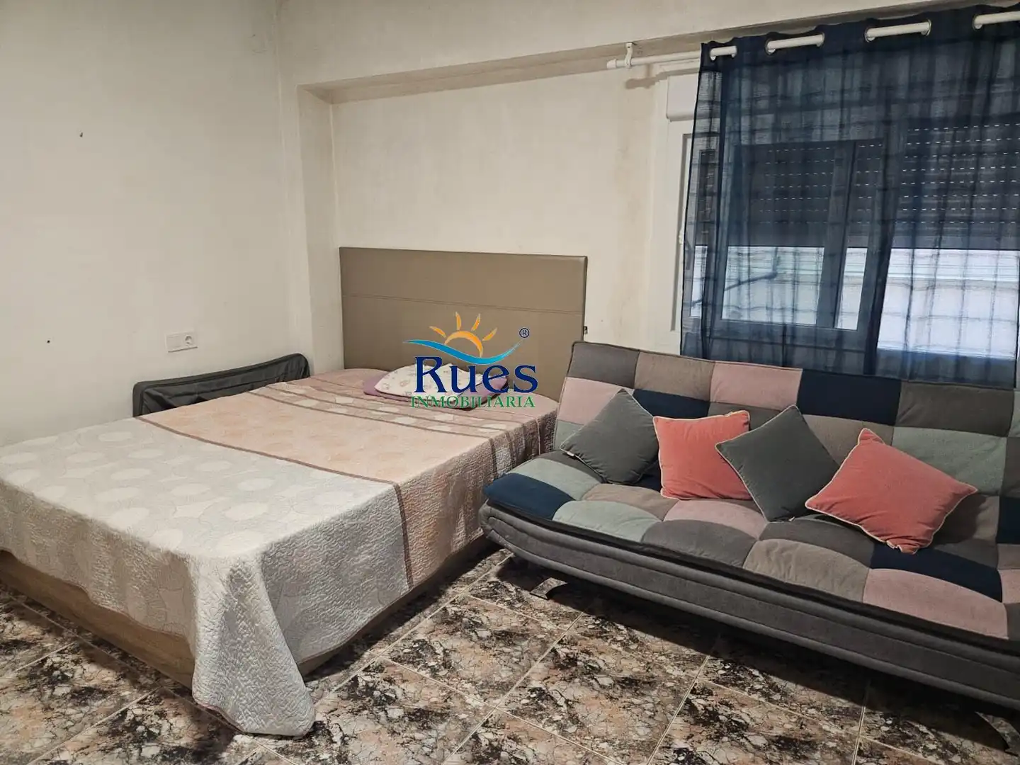 Schlafzimmer von Wohnung zum Verkauf in Castellón de la Plana / Castelló de la Plana mit Klimaanlage und Balkon