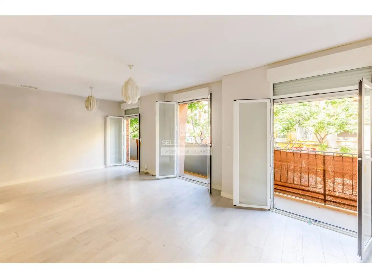 Exterior view of Flat for sale in Valencia  with Heating, Parquet flooring and Balcony