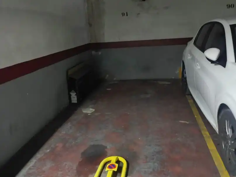 Garage zur Miete in Valencia