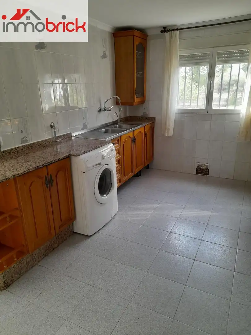 Cocina de Finca rústica en venta en Lucena