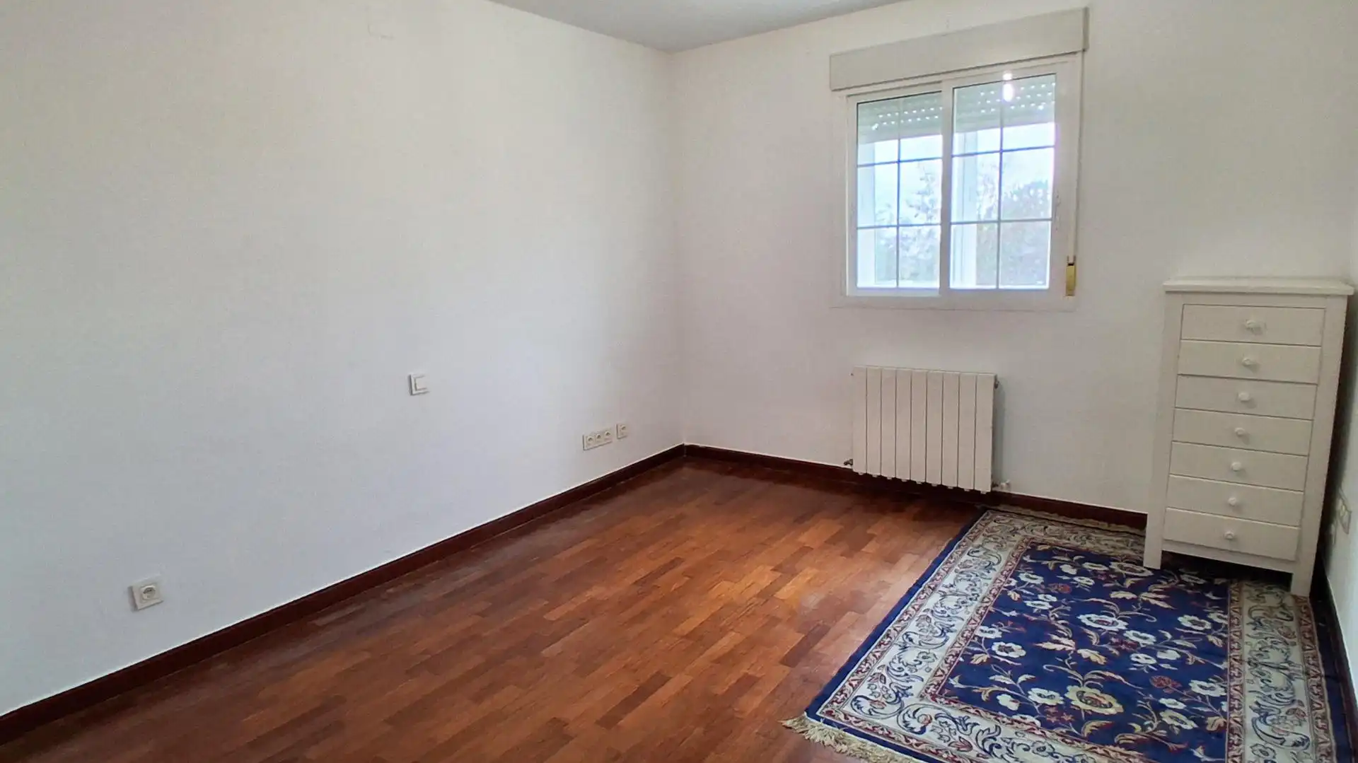 Schlafzimmer von Einfamilien-Reihenhaus zum Verkauf in Cabrerizos mit Heizung, Abstellraum und Schwimmbad