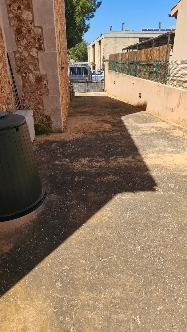 Vista exterior de Casa o xalet en venda en Marratxí amb Aire condicionat, Calefacció i Jardí privat