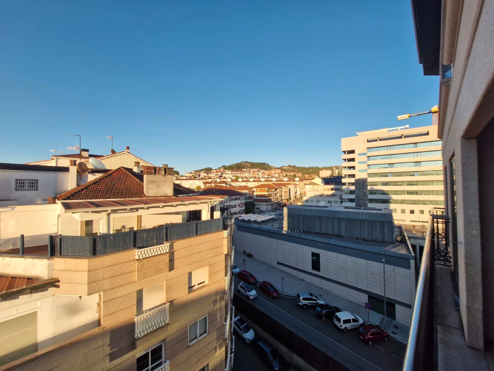 Vista exterior de Apartament de lloguer en Ourense Capital  amb Calefacció, Parquet i Traster