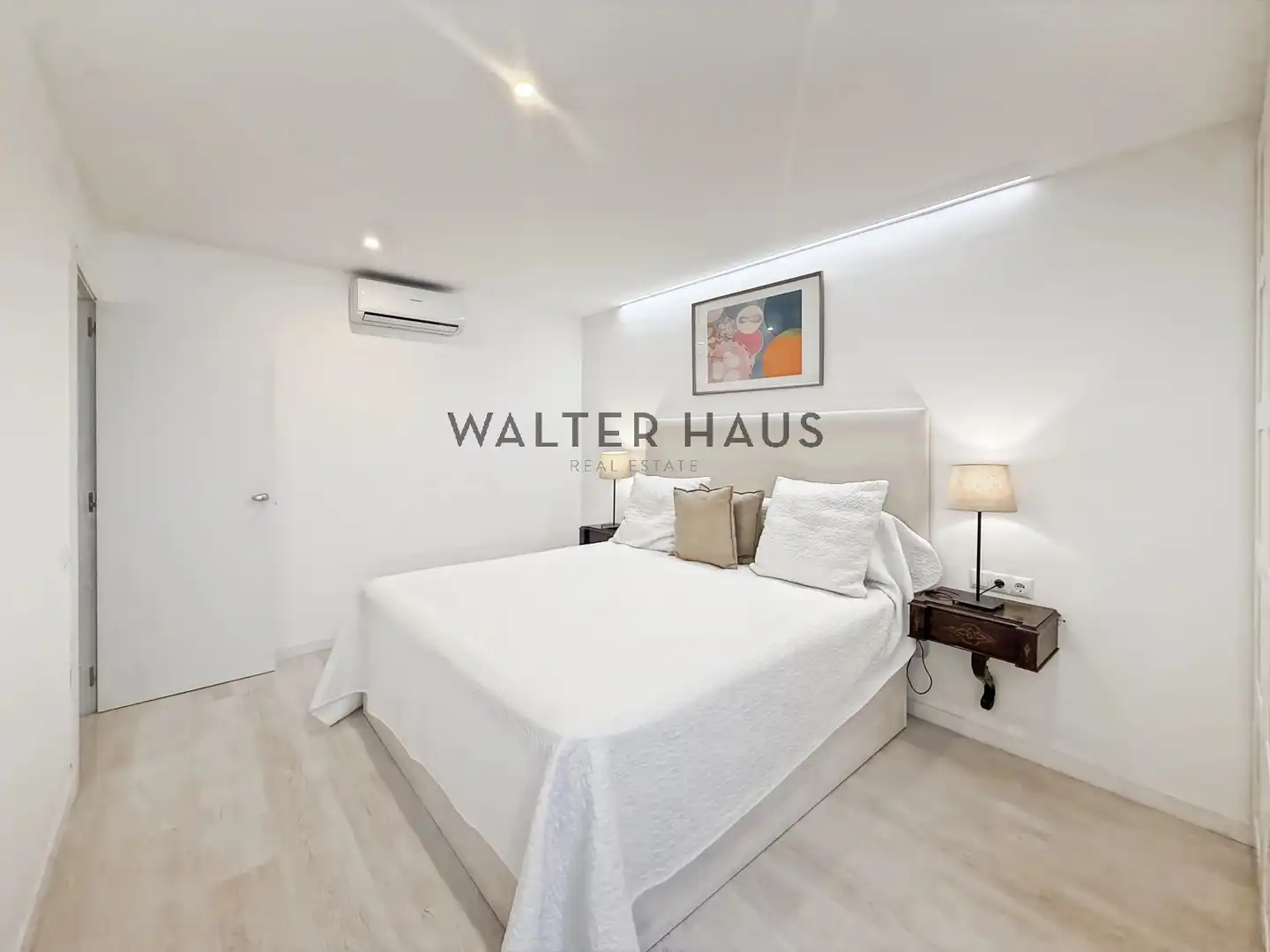 Habitación de Dúplex en venta en Barcelona con Aire acondicionado y Amueblado