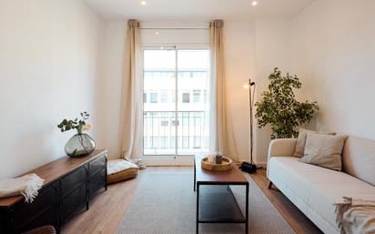 Living room of Flat for sale in  Barcelona Capital  with Air Conditioner, Heating and Oven