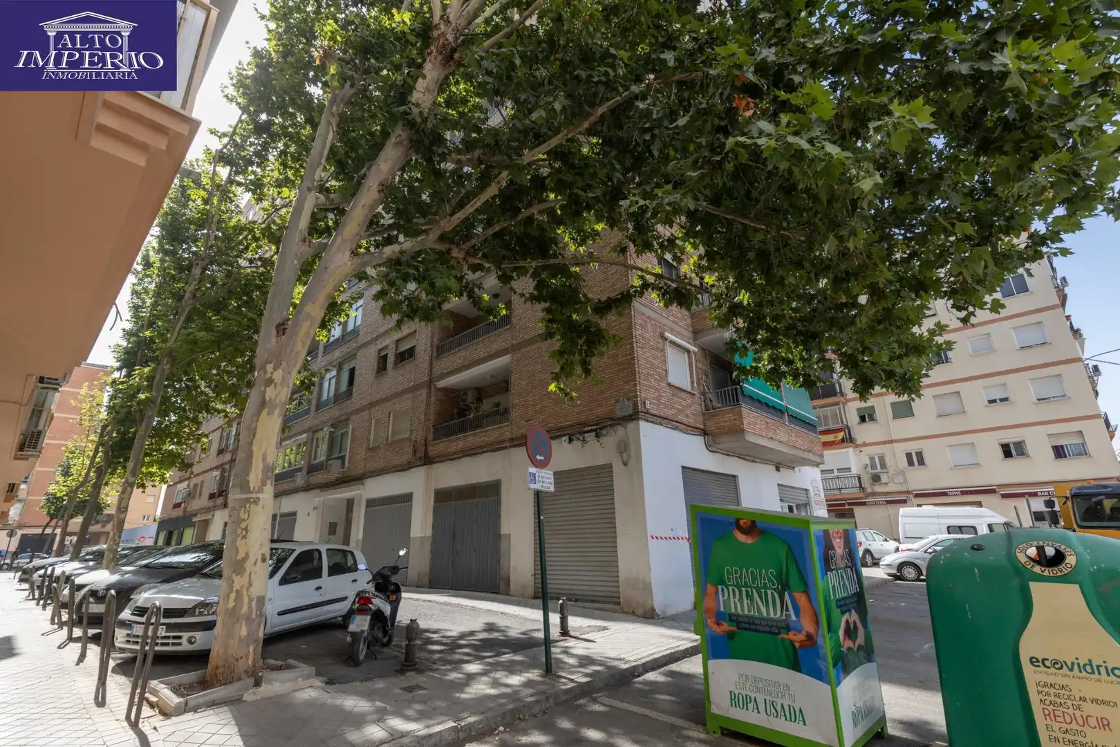 Vista exterior de Piso en venta en Granada