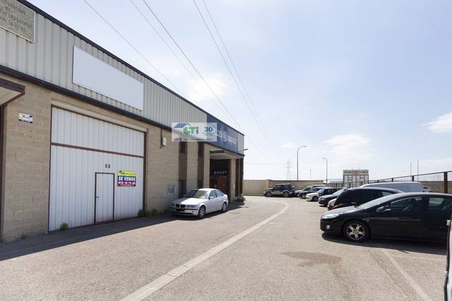 Nave industrial en Venta en C/ GERANIO en La Puebla de Alfindén