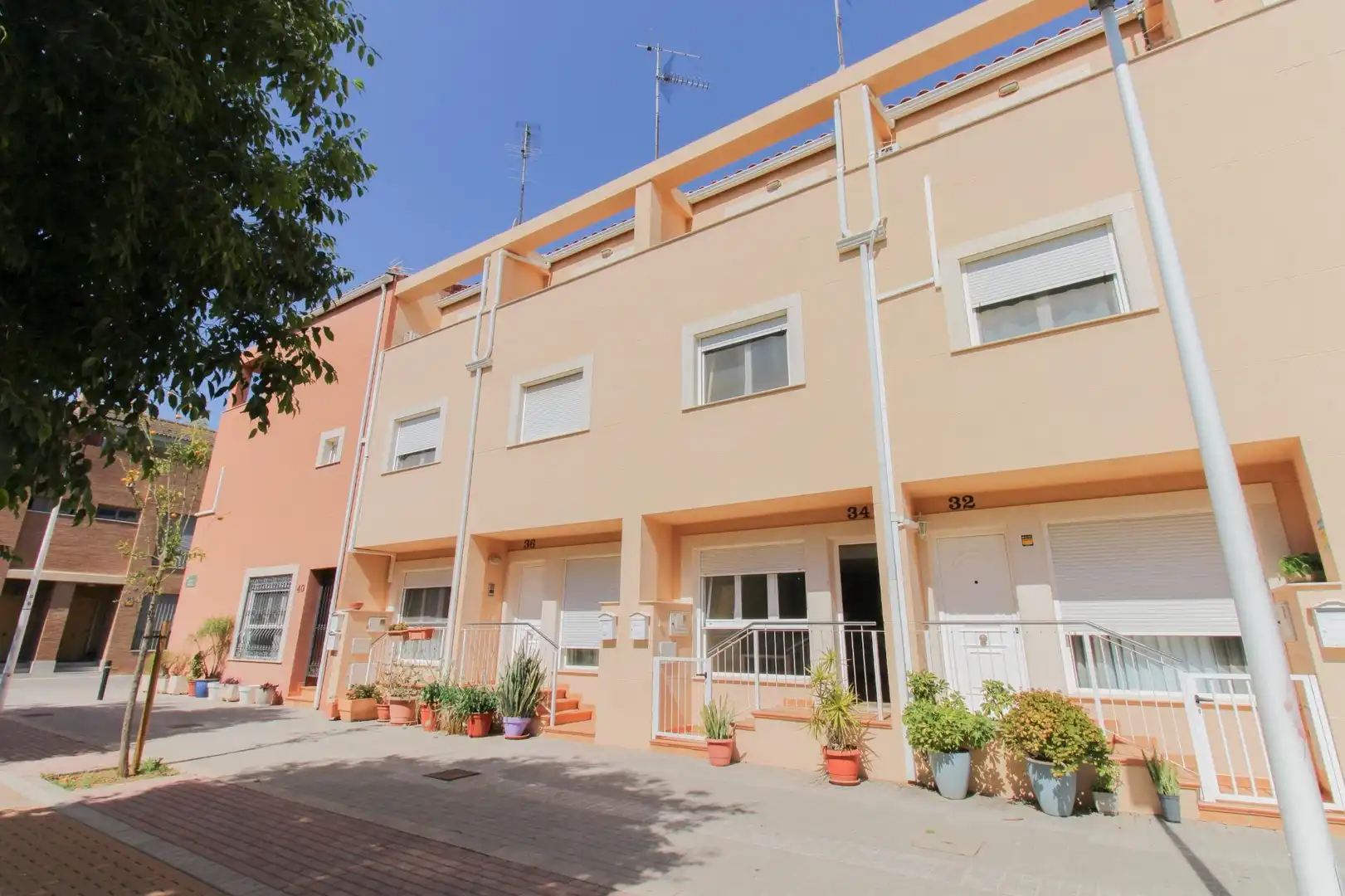 Vista exterior de Casa adosada en venda en Puçol