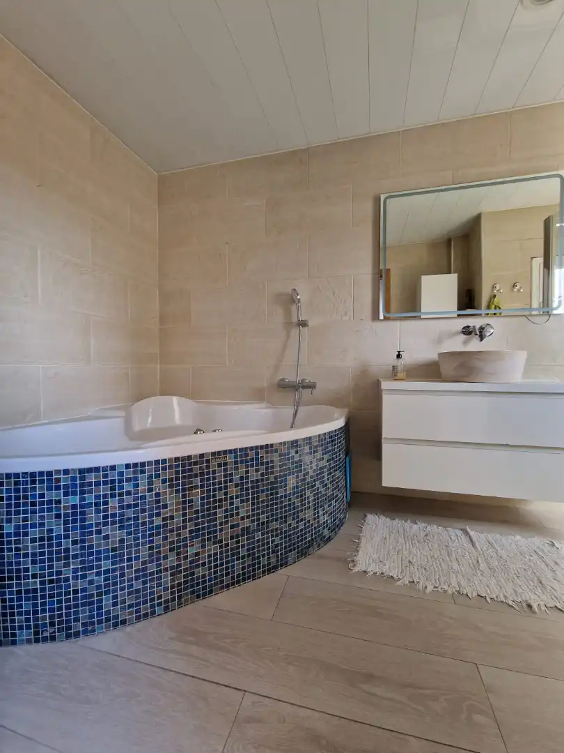 Baño de Piso en venta en Badalona con Trastero, Horno y Balcón