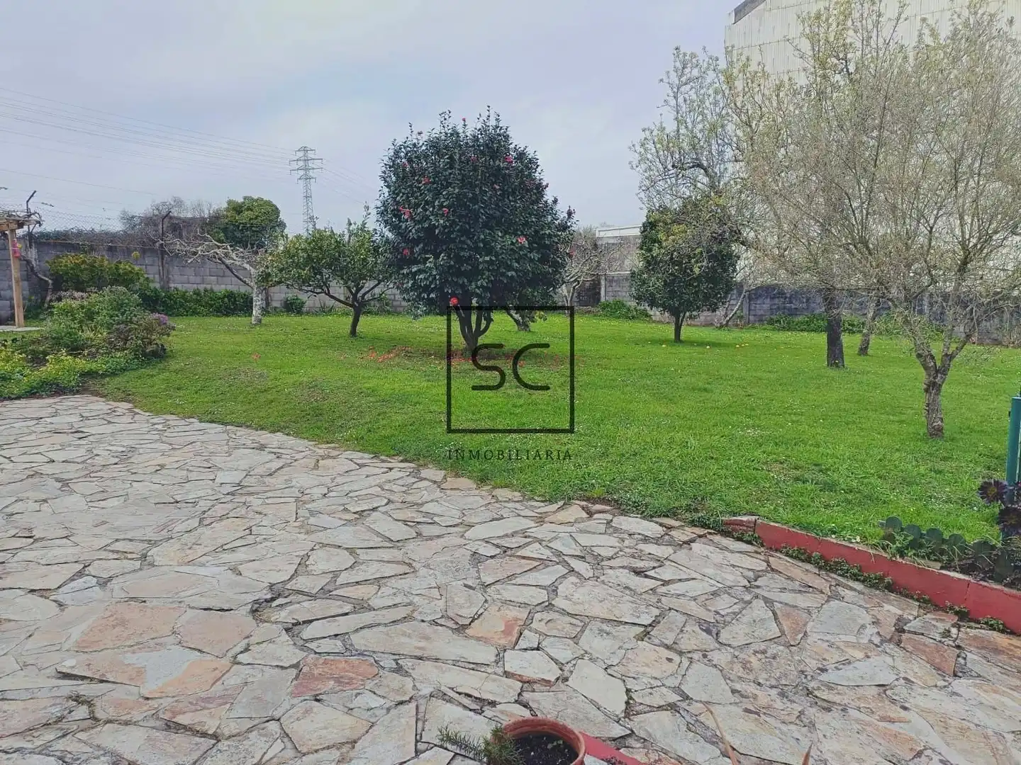 Casa o xalet en venda en Ferrol amb Calefacció, Jardí privat i Alarma