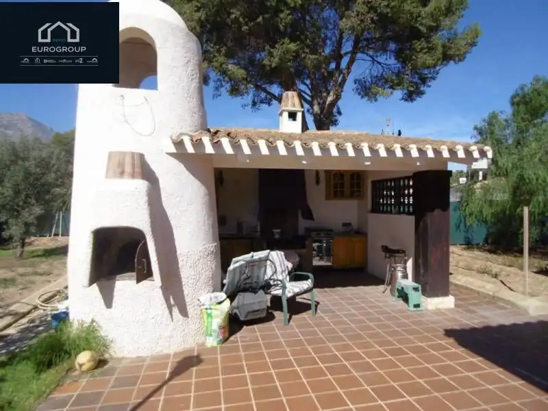 Chalet con piscina en venta en Urbanizaciones, imagen 3