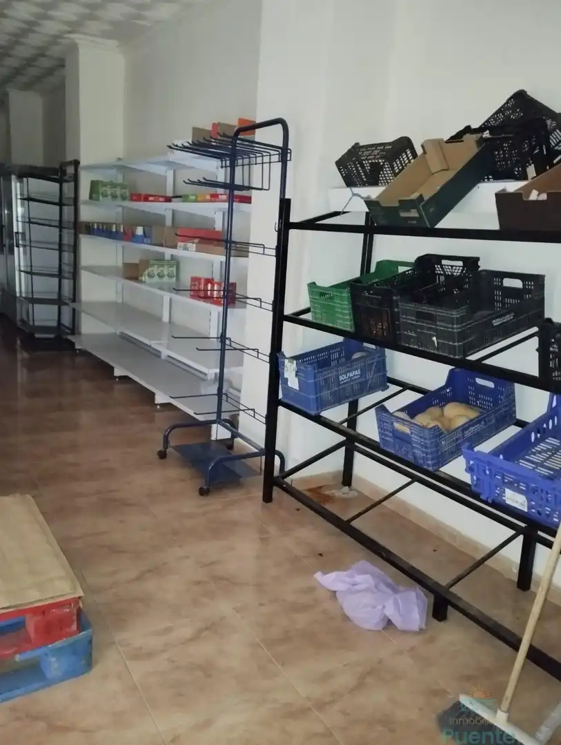 Local comercial de lloguer a Totana, imagen 4