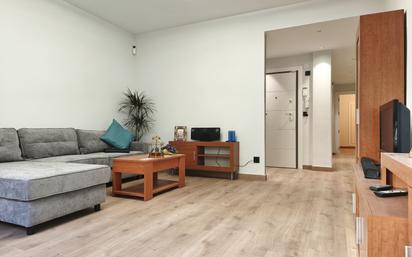 Living room of Flat for sale in  Logroño  with Air Conditioner, Heating and Parquet flooring