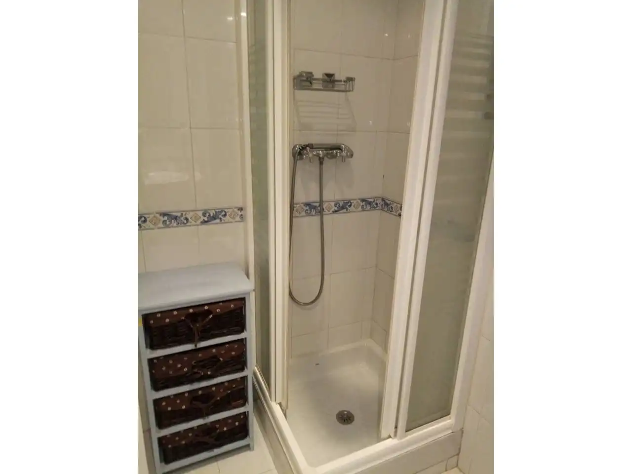 Baño de Estudio de alquiler en Madrid con Aire acondicionado, Calefacción y Amueblado