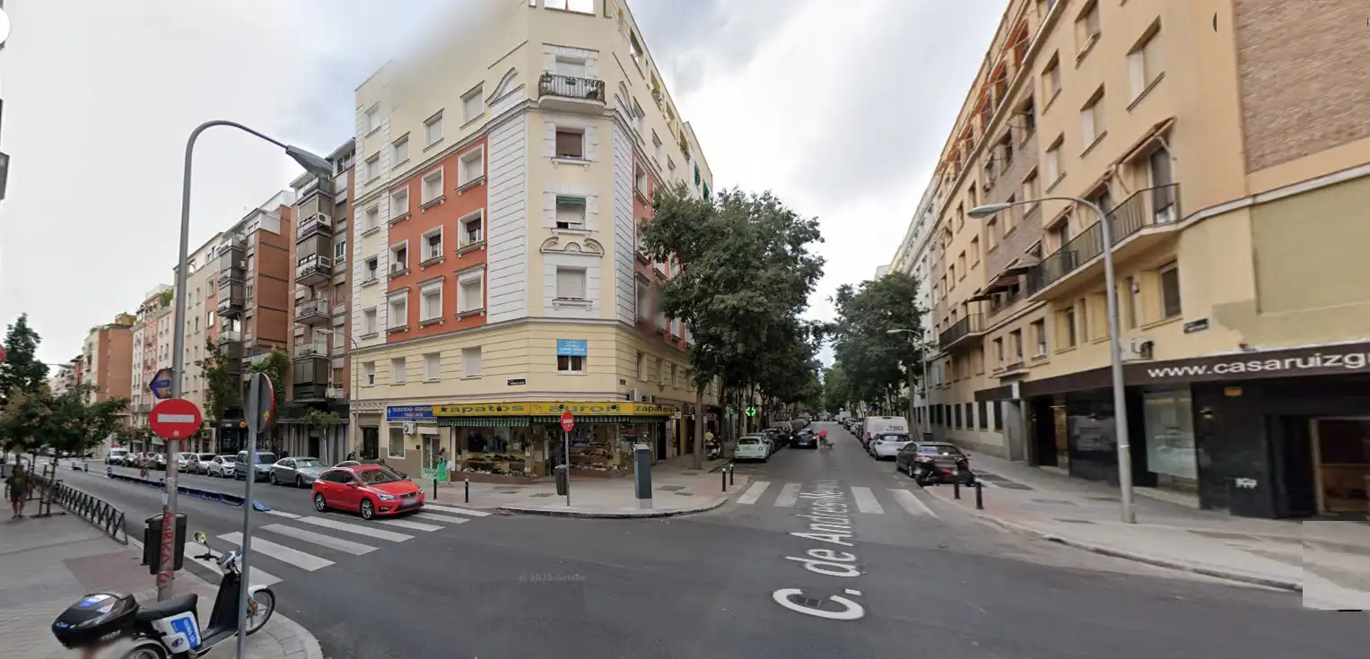 Vista exterior de Piso en venta en Madrid con Aire acondicionado y Calefacción