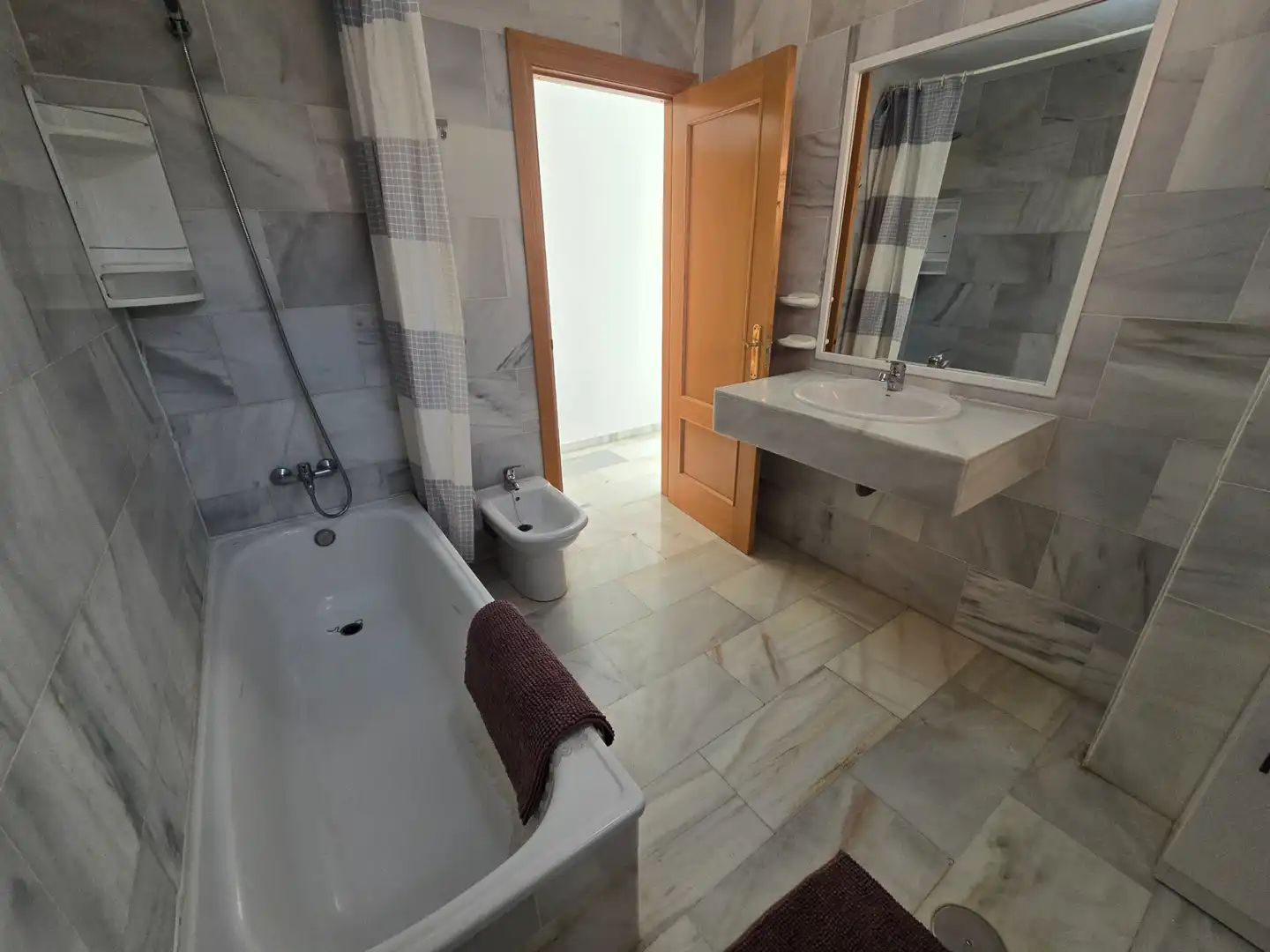 Badezimmer von Dachboden zum Verkauf in Mijas mit Klimaanlage, Heizung und Terrasse