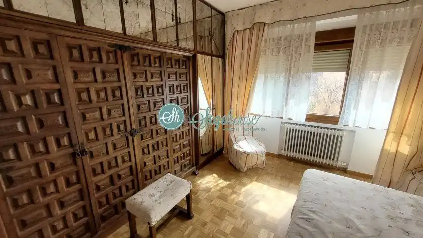 Bedroom of Flat for sale in Segovia  with Heating, Parquet flooring and Terrace