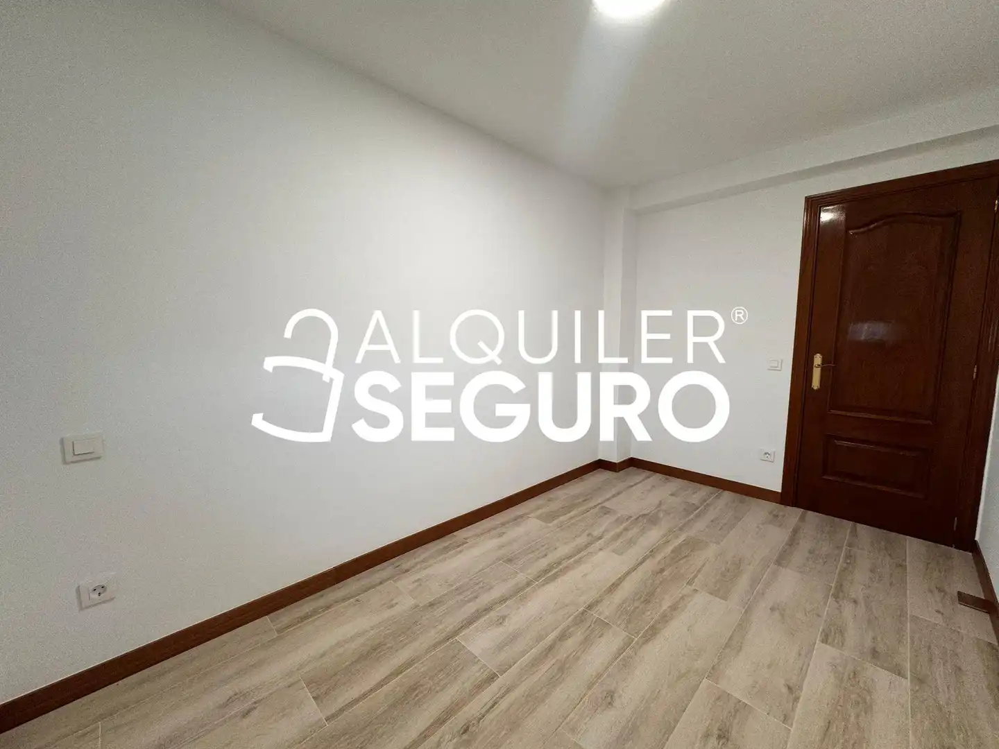 Bedroom of Flat for rent in Madrid  with Air Conditioner, Heating and Terrace