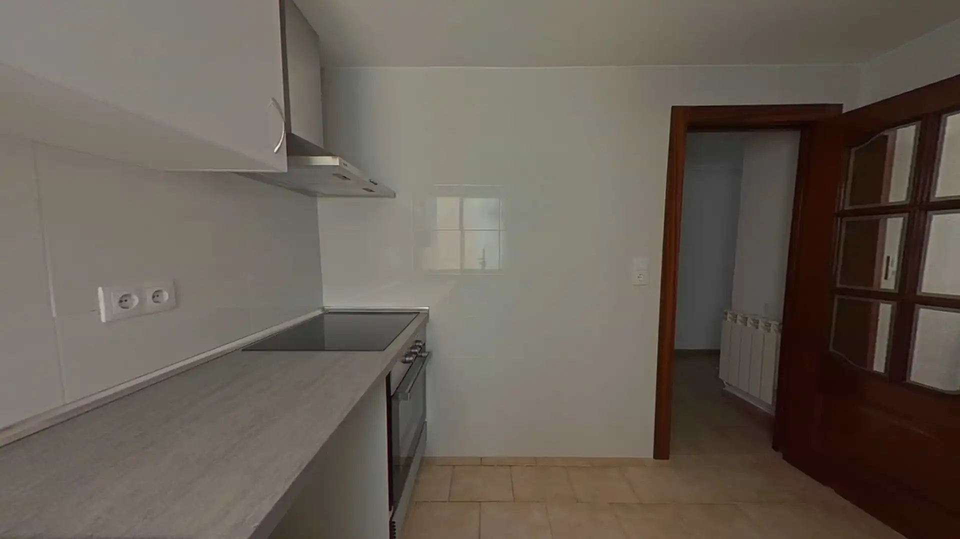 Kitchen of Flat for sale in Zaragoza  with Heating, Parquet flooring and Oven