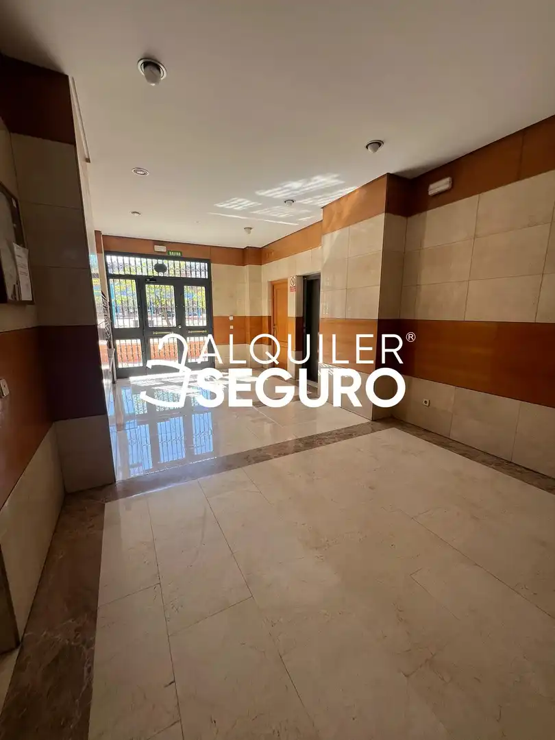 Piso con ascensor en alquiler en de Alcalá, imagen 18