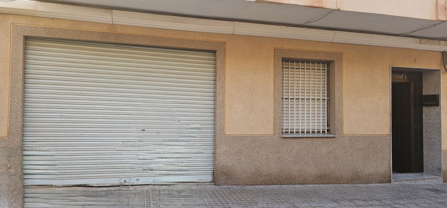 Local en venta en Novelda - CL NAVAS TOLOSA