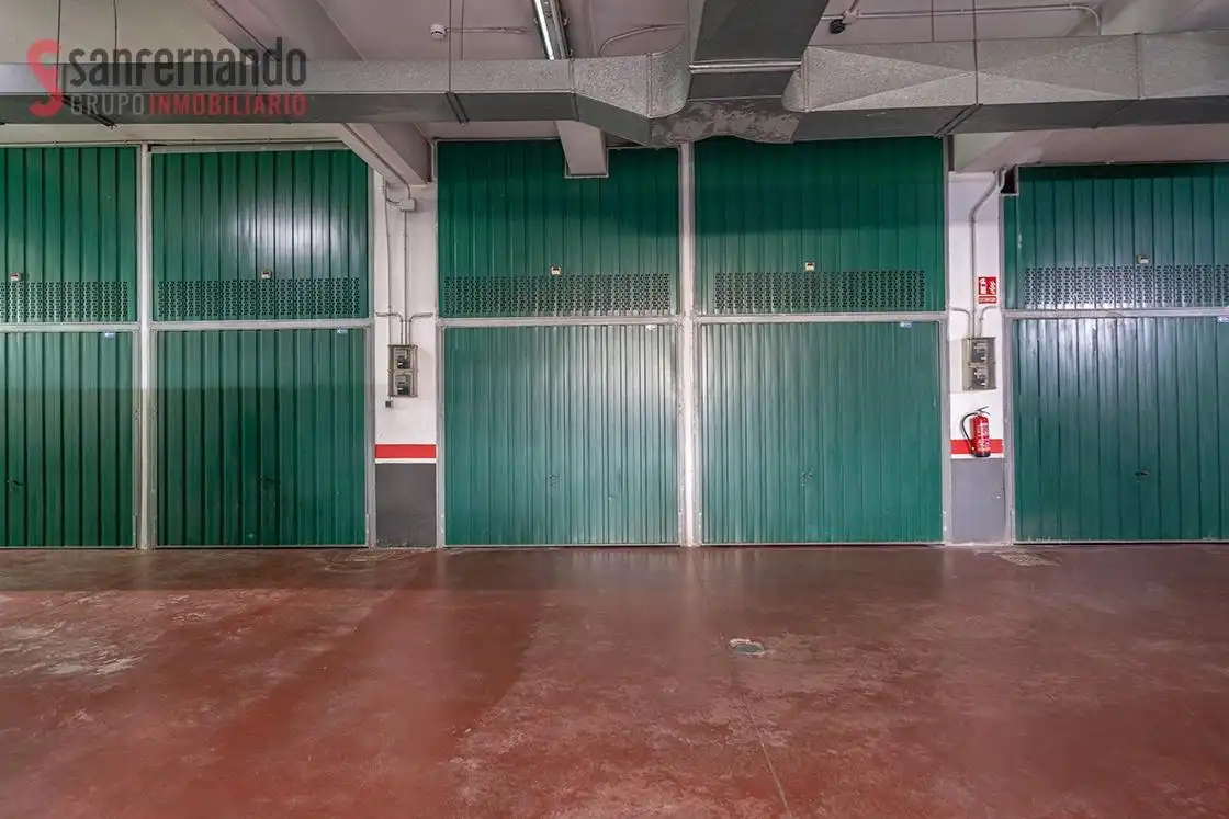 Pis en venda en Torrelavega  amb Calefacció, Parquet i Balcó
